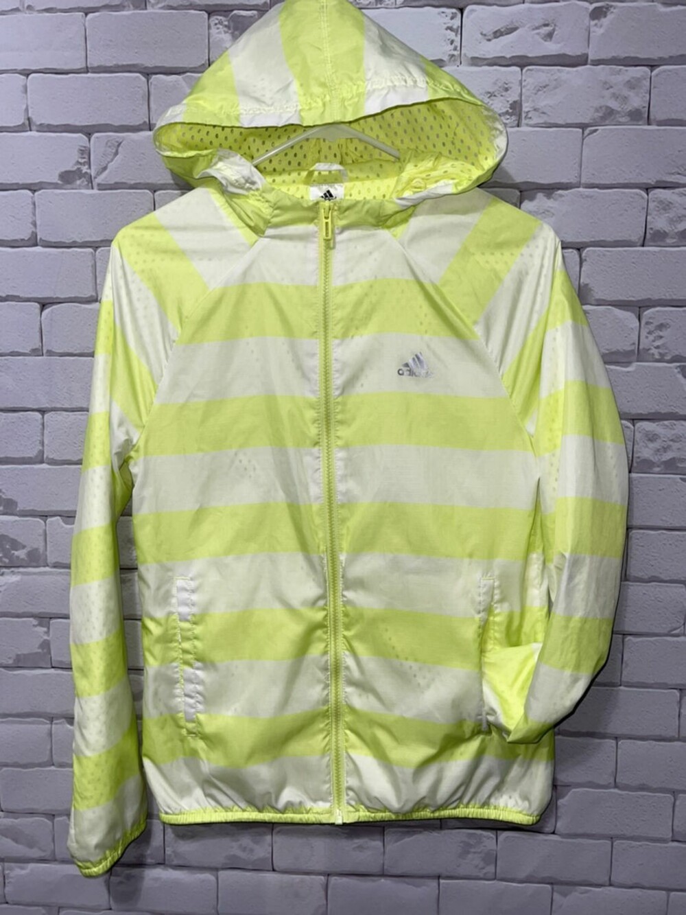 Womens ADIDAS Yellow/White Stripe Running Light Windbreaker Jacket sz Sm
